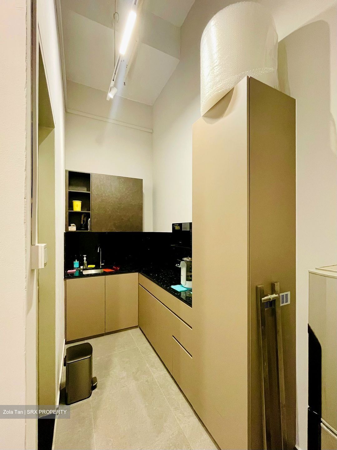 Ct Hub (D12), Office #563775201